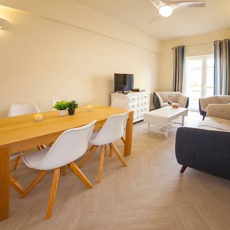 100m² 3 slaapkamer, 2 privé badkamer Appartement in Lagos stadscentrum Buitenkant foto
