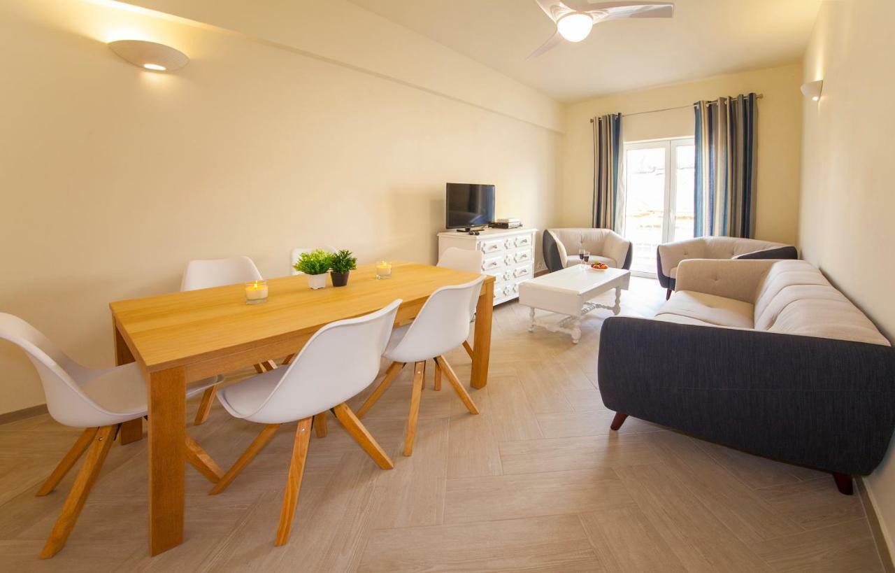 100m² 3 slaapkamer, 2 privé badkamer Appartement in Lagos stadscentrum Buitenkant foto